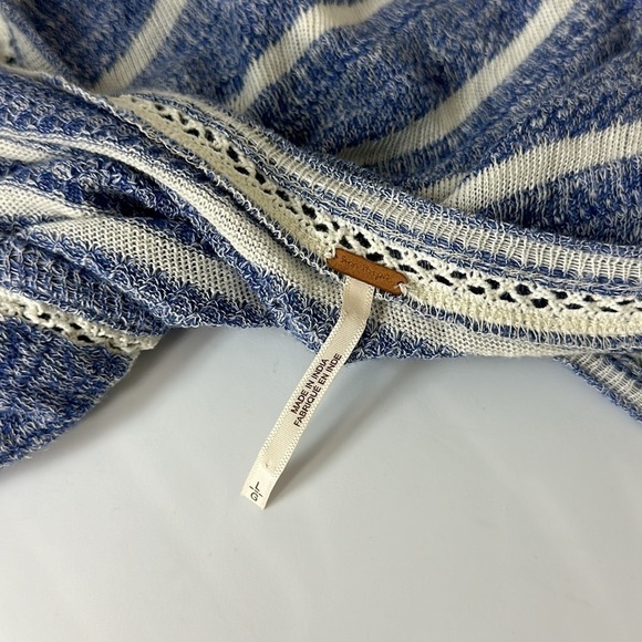 Free People Give it a Spin‎ Bell-Sleeved Sweater Blue Large - Picture 4 of 5